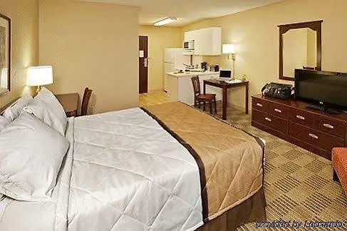 Hometowne By Red Roof - Black Canyon Highway Motel